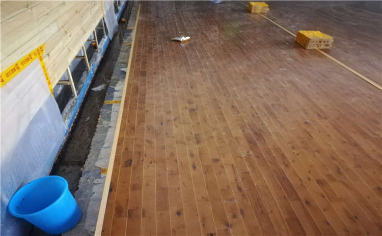 橡膠木運(yùn)動(dòng)籃球地板規(guī)格