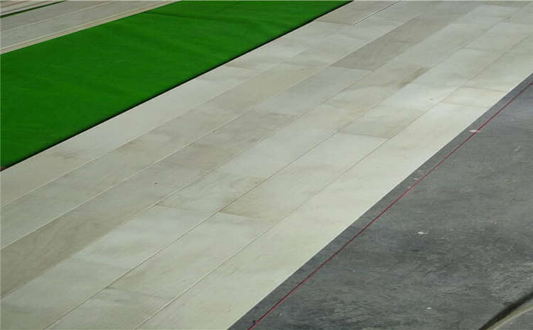 24厚體育木地板多少錢一平米？